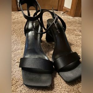 Madden girl heeled sandal